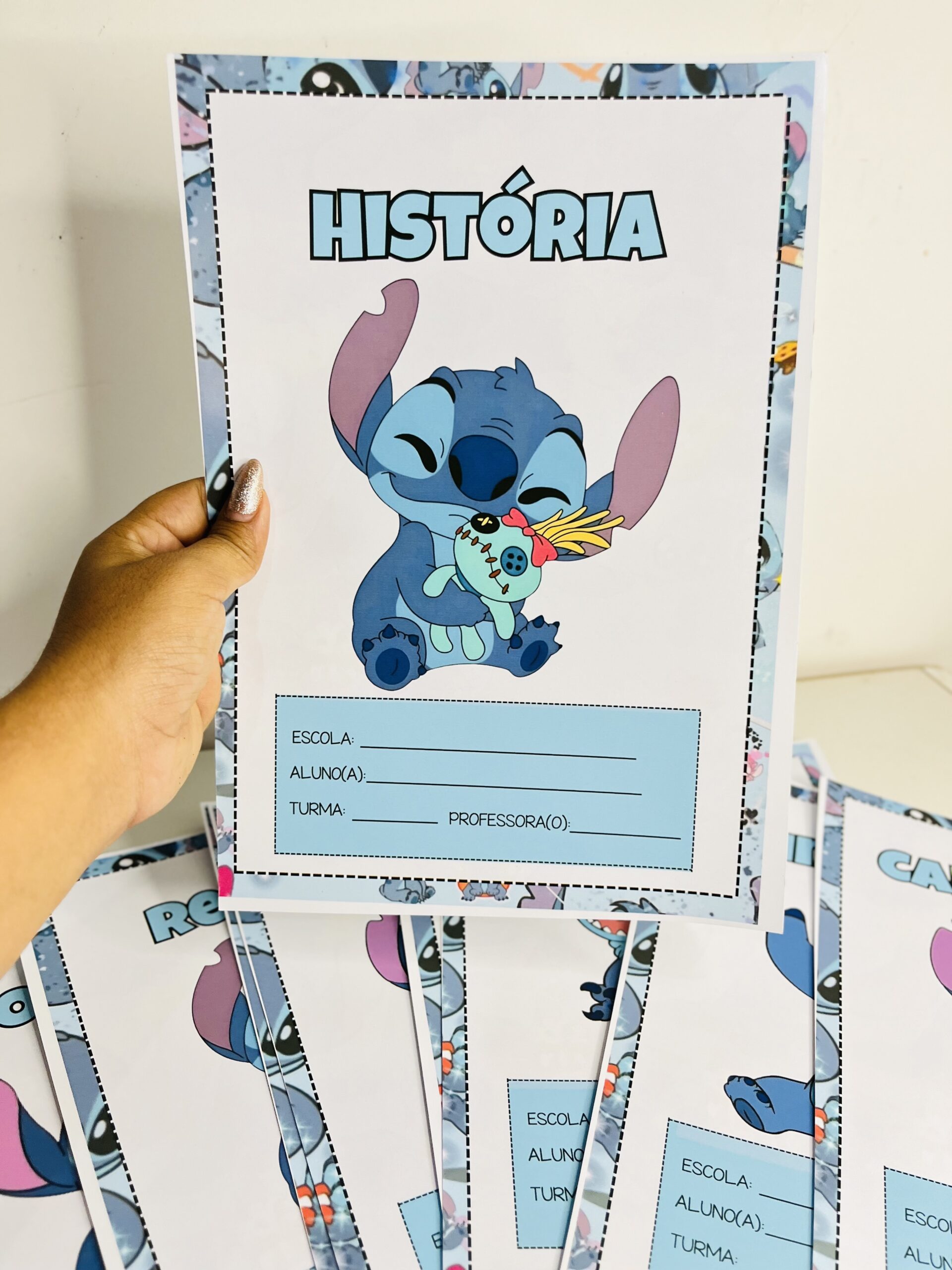Capas para cadernos stitch | Educação Infantil e Anos Iniciais — amostra 4: Apresentamos uma coleção de capas exclusivas…