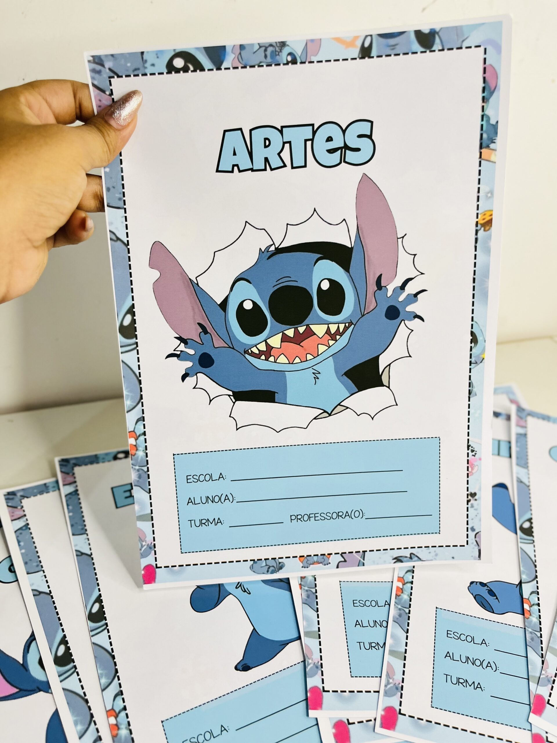 Capas para cadernos stitch | Educação Infantil e Anos Iniciais — amostra 5: Apresentamos uma coleção de capas exclusivas…