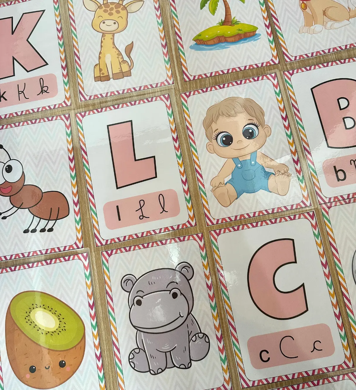 Cards do Alfabeto para Pareamento de Letras e Imagens — amostra 6: Explore letras e sons iniciais com cards do alfabeto em…