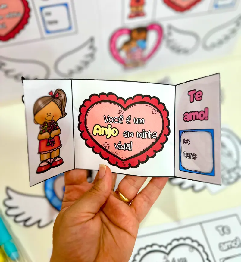 Cartão Dia das Mães Asas: PDF para Imprimir e Montar — amostra 1: Cartão Dia das Mães Asas para imprimir
