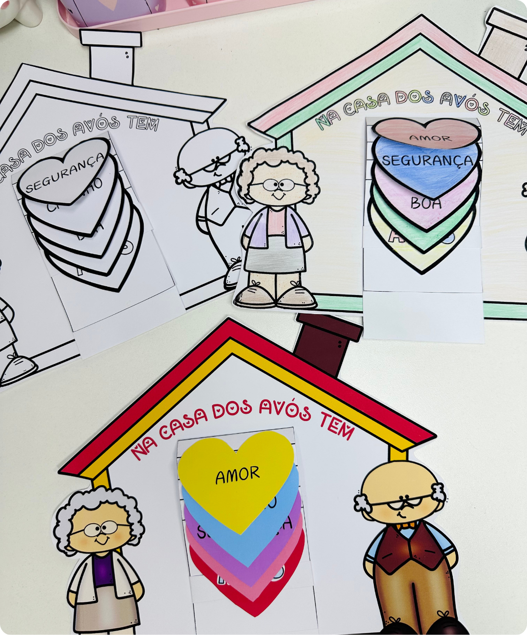 Cartão interativo de Dia dos Avós para imprimir — amostra 7: Leve o Dia dos Avós para a sala com um cartão interativo em PDF