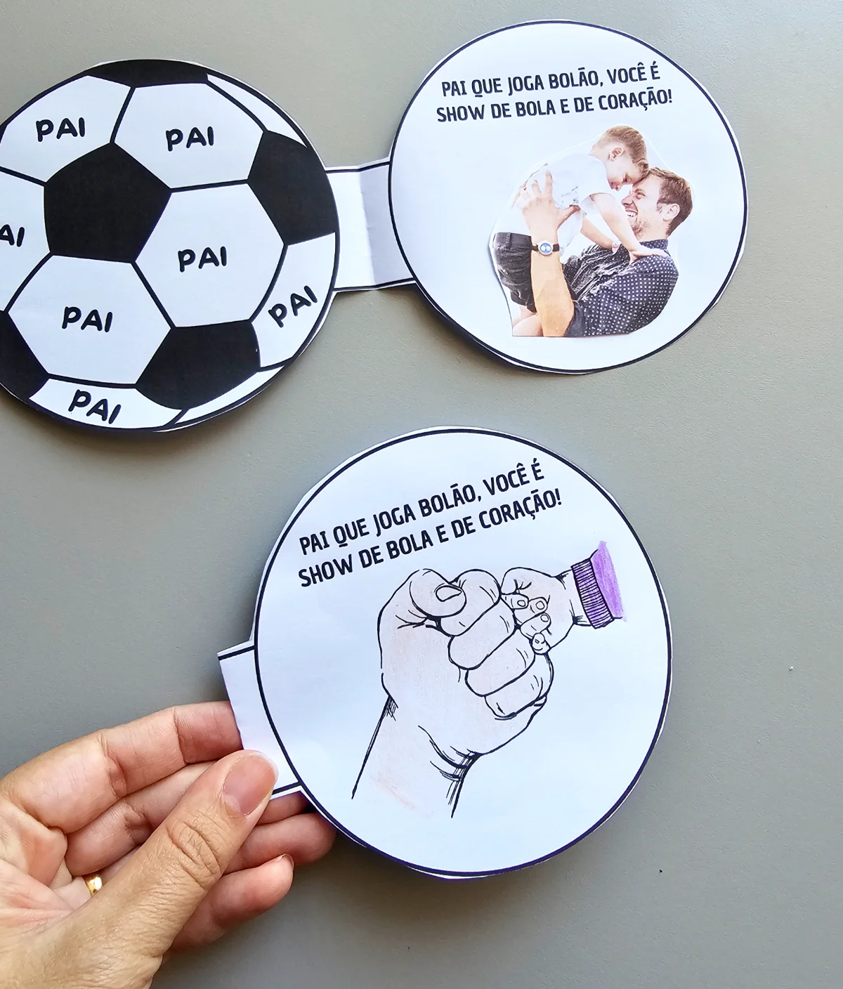 Cartão Interativo – Pai Joga Bolão ⚽💙 — amostra 3: Cartão interativo em formato de bola de futebol para o Dia dos Pais