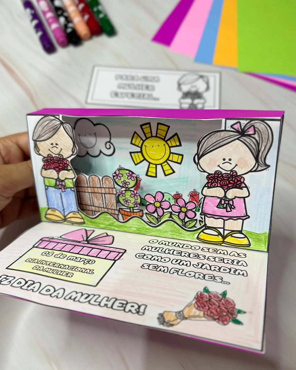 Cartão Jardim 3D Dia da Mulher: Lembrancinha Interativa para Colorir — amostra 2: Surpreenda no Dia da Mulher com o Cartão…
