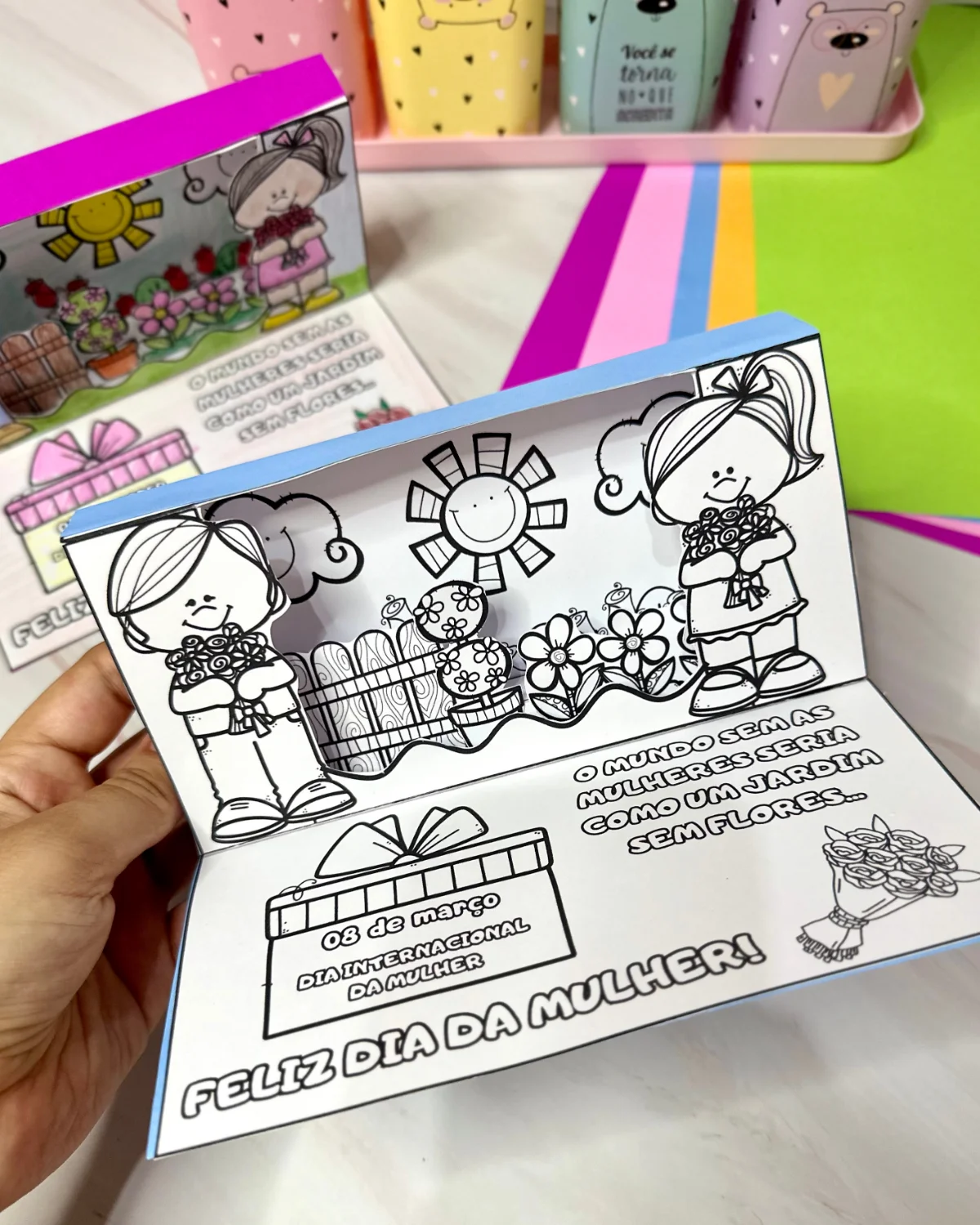Cartão Jardim 3D para trabalhar o tema Dia Internacional das Mulheres — amostra 1: Formato e entrega Cartão Jardim 3D para trabalhar o tema Dia Internacional das Mulheres — amostra 1: Formato e entrega