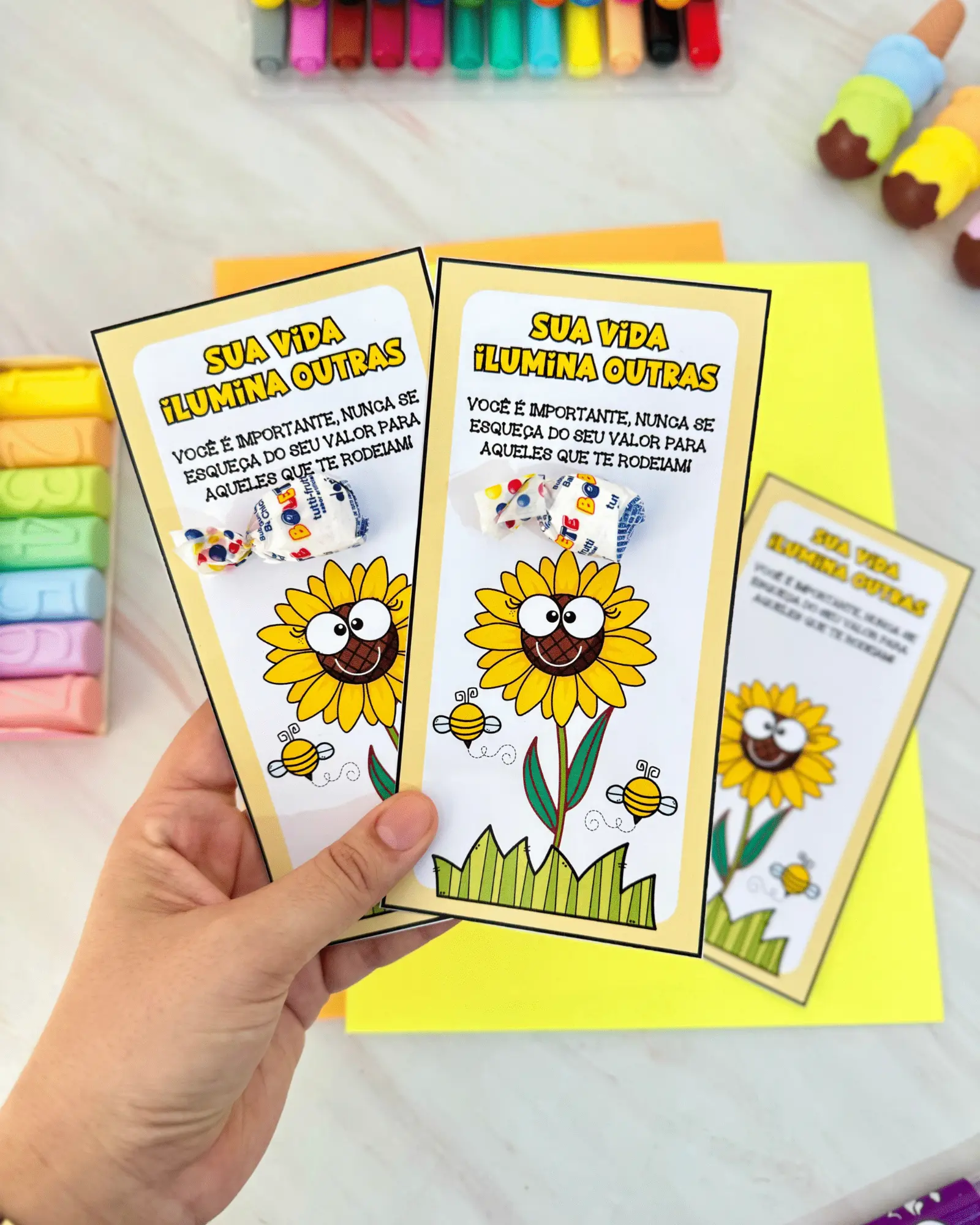 Cartão Lembrancinha Setembro Amarelo: Sua Vida Ilumina Outras — capa do material