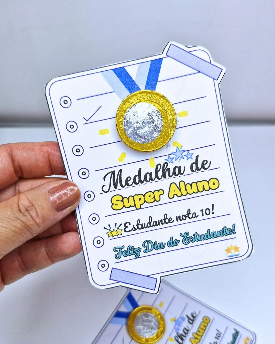 Cartão Medalha Dia do Estudante – Material Pedagógico — amostra 2: Cartão com medalha por apenas R$ 5,00 Fofo, simbólico e…