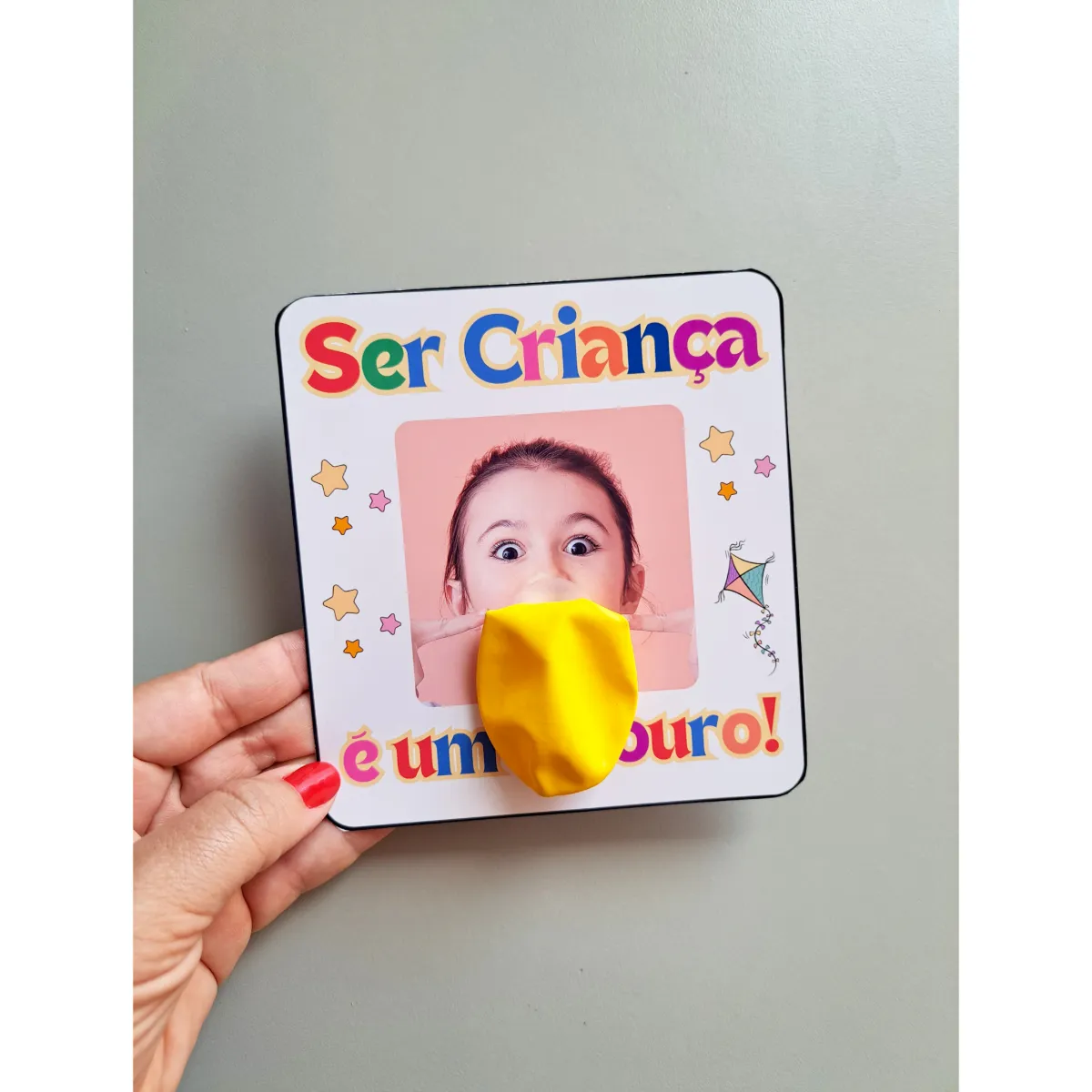 💥 CARTÃOZINHO — SER CRIANÇA É UM ESTOURO! 🎈 — amostra 1: Uma lembrancinha divertida, alegre e cheia de carinho para…