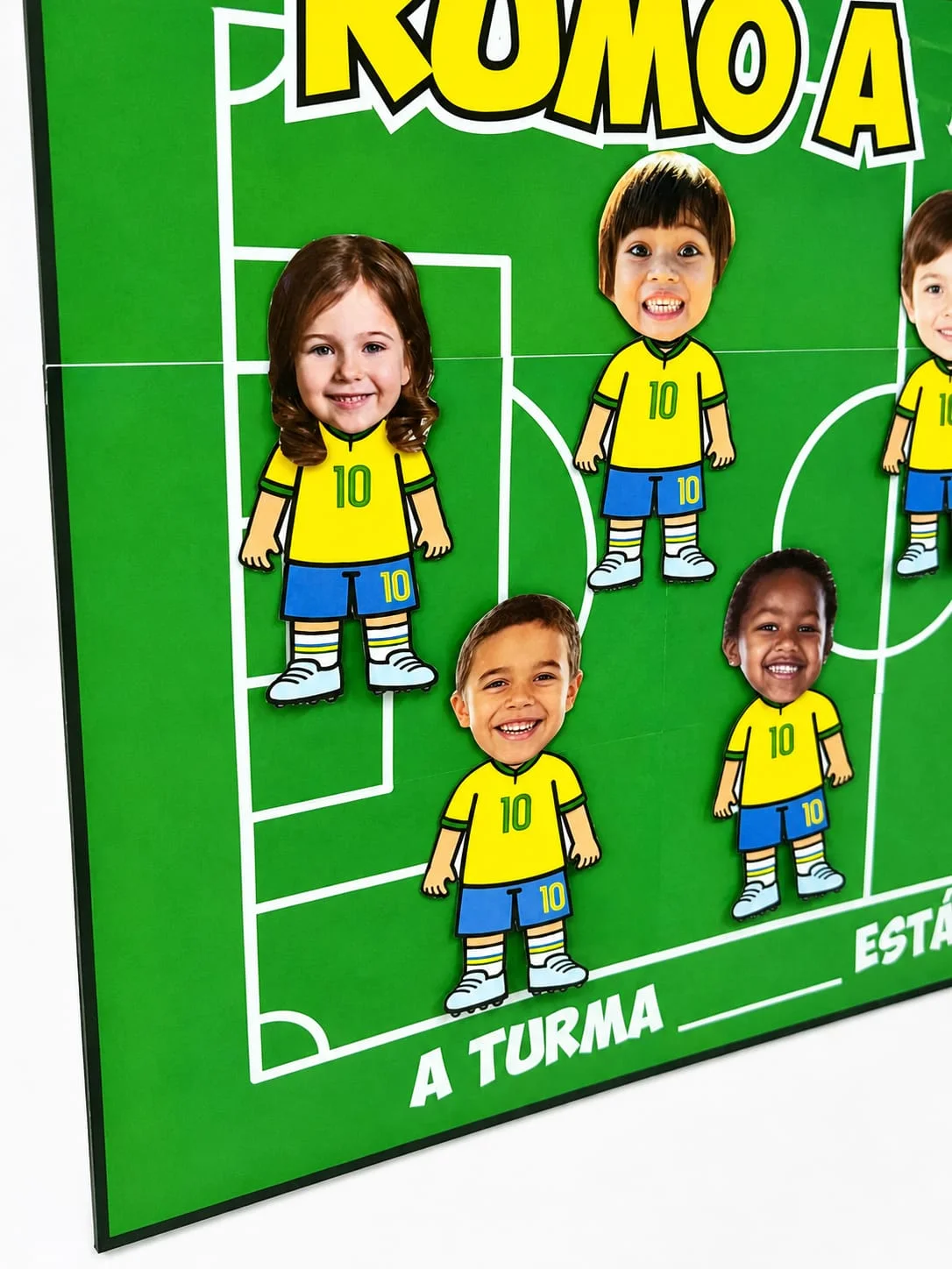 Cartaz Colaborativo Copa 2026 – Material Pedagógico — amostra 3: Transforme sua sala em um verdadeiro campo de futebol com…