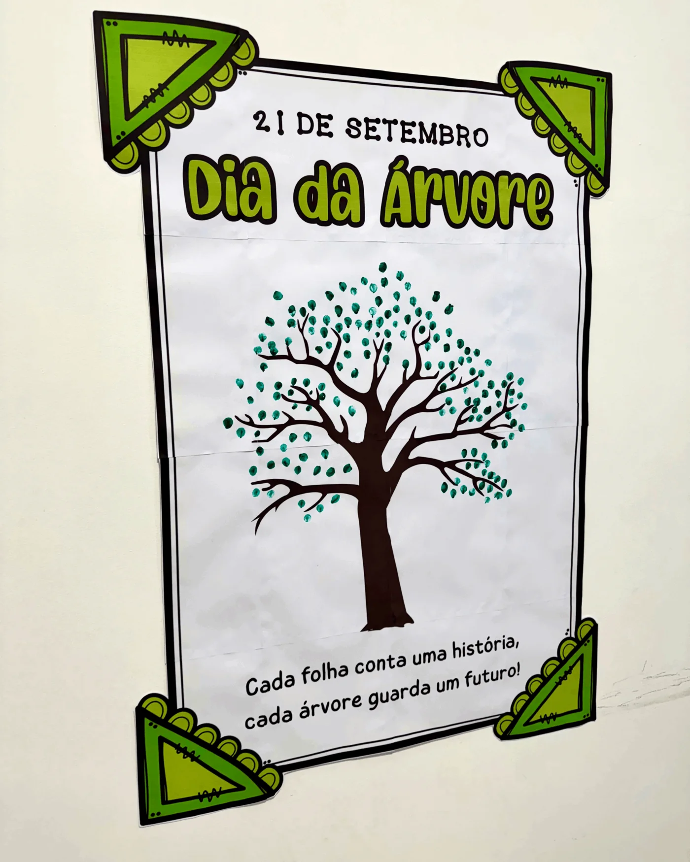 Cartaz colaborativo Dia da árvore — amostra 4: Você recebe seu arquivo por e-mail ou baixe aqui mesmo no site