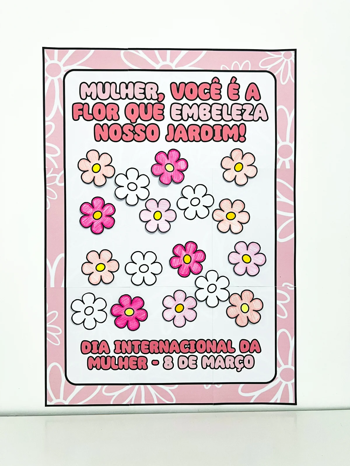 Cartaz Colaborativo Dia Internacional da Mulher — amostra 5: O Cartaz Colaborativo Dia da Mulher – 9 folhas é um painel…