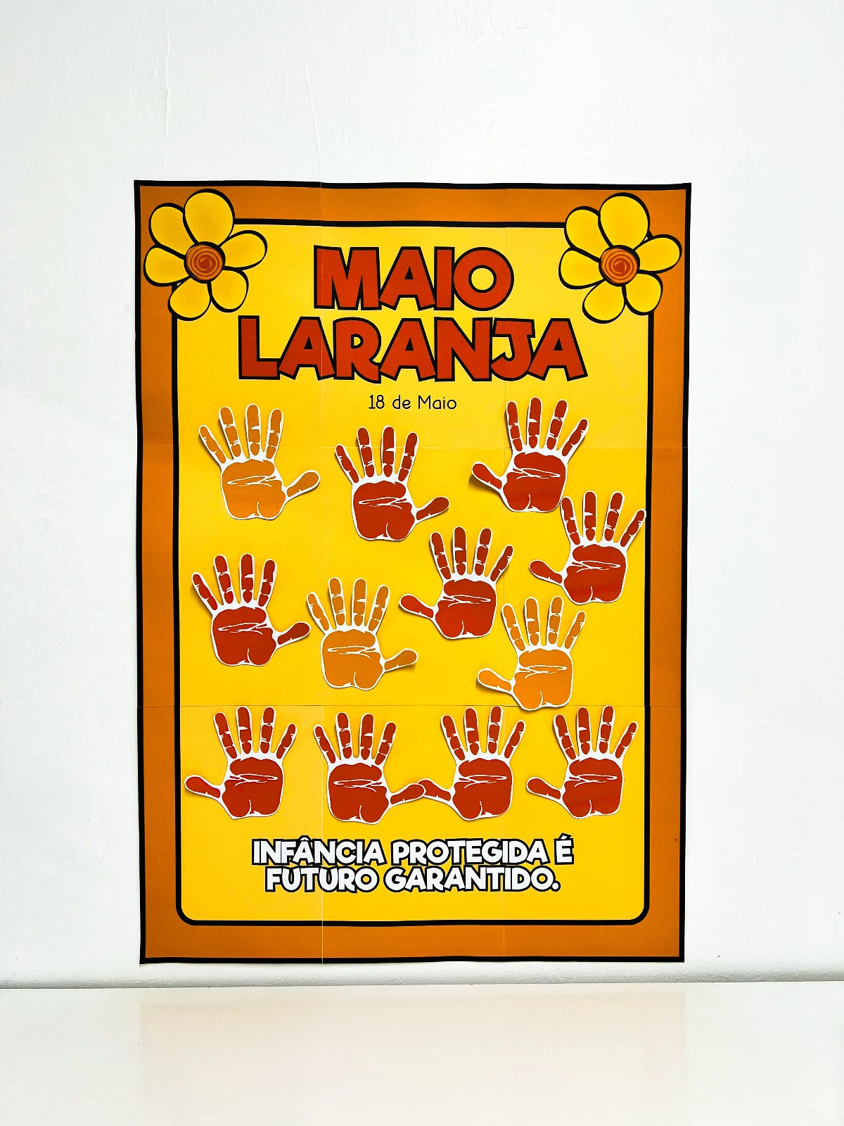 Cartaz Colaborativo Maio Laranja para Imprimir | Painel Educativo em PDF — amostra 1: Este cartaz de Maio Laranja é uma…