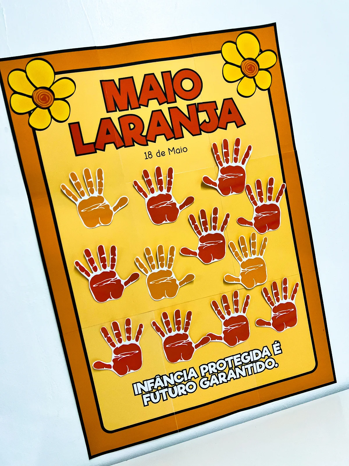 Cartaz Colaborativo Maio Laranja para Imprimir | Painel Educativo em PDF — amostra 2: Este cartaz de Maio Laranja é uma…