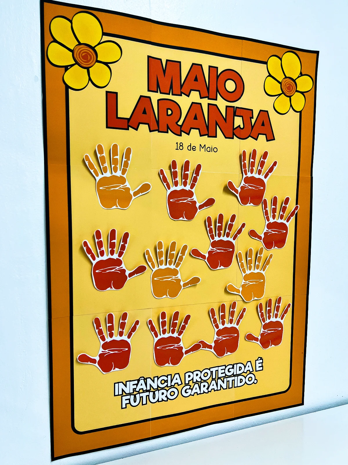 Cartaz Colaborativo Maio Laranja para Imprimir | Painel Educativo em PDF — amostra 3: Este cartaz de Maio Laranja é uma…