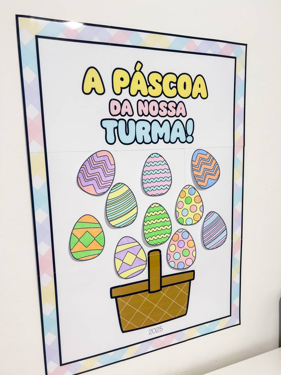 Cartaz coletivo de Páscoa para imprimir — amostra 2: Sugestão de aplicação em sala