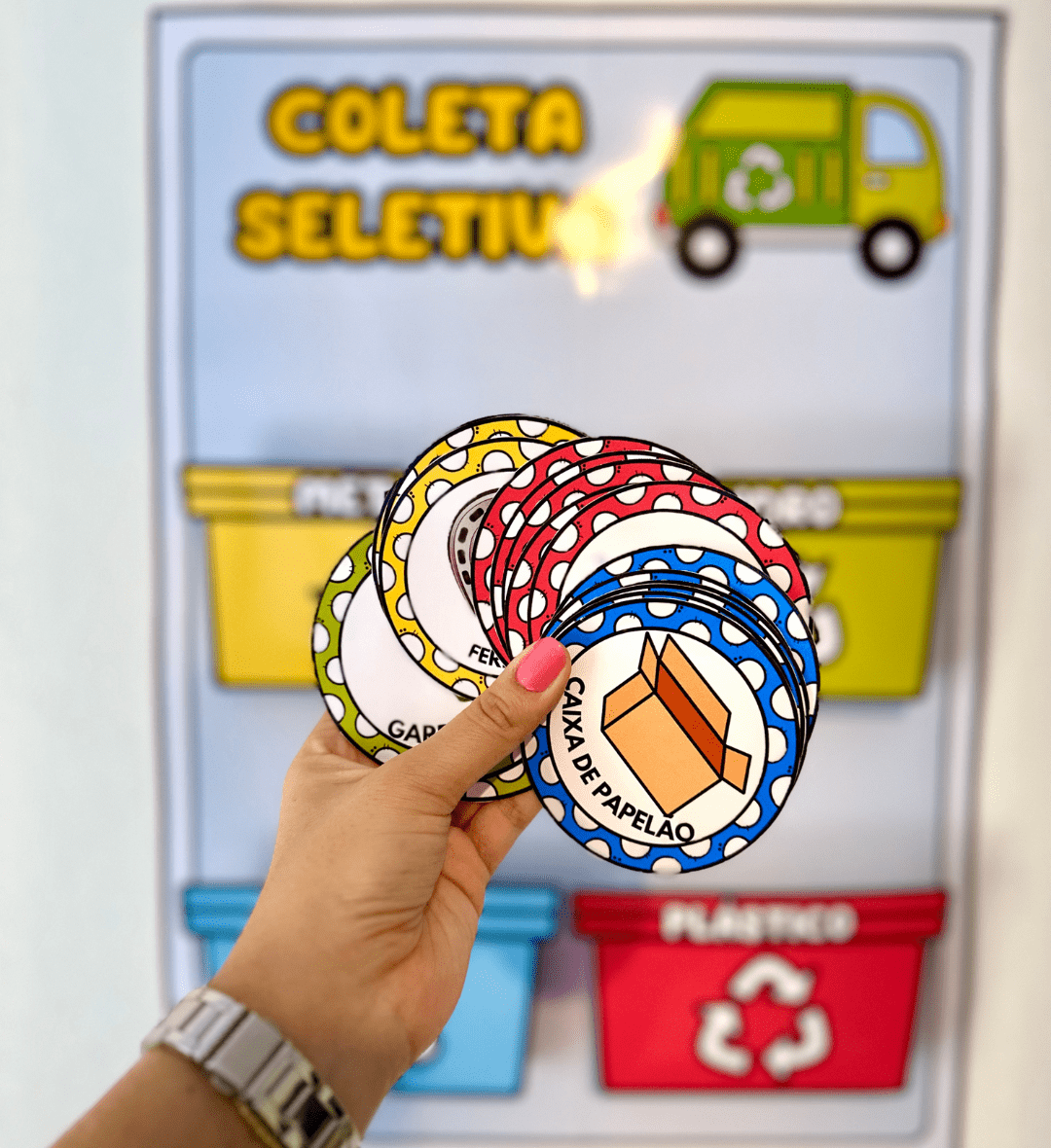Cartaz de Coleta Seletiva para Educação Infantil e Anos Iniciais — amostra 6: Trabalhe a separação de materiais e o cuidado…
