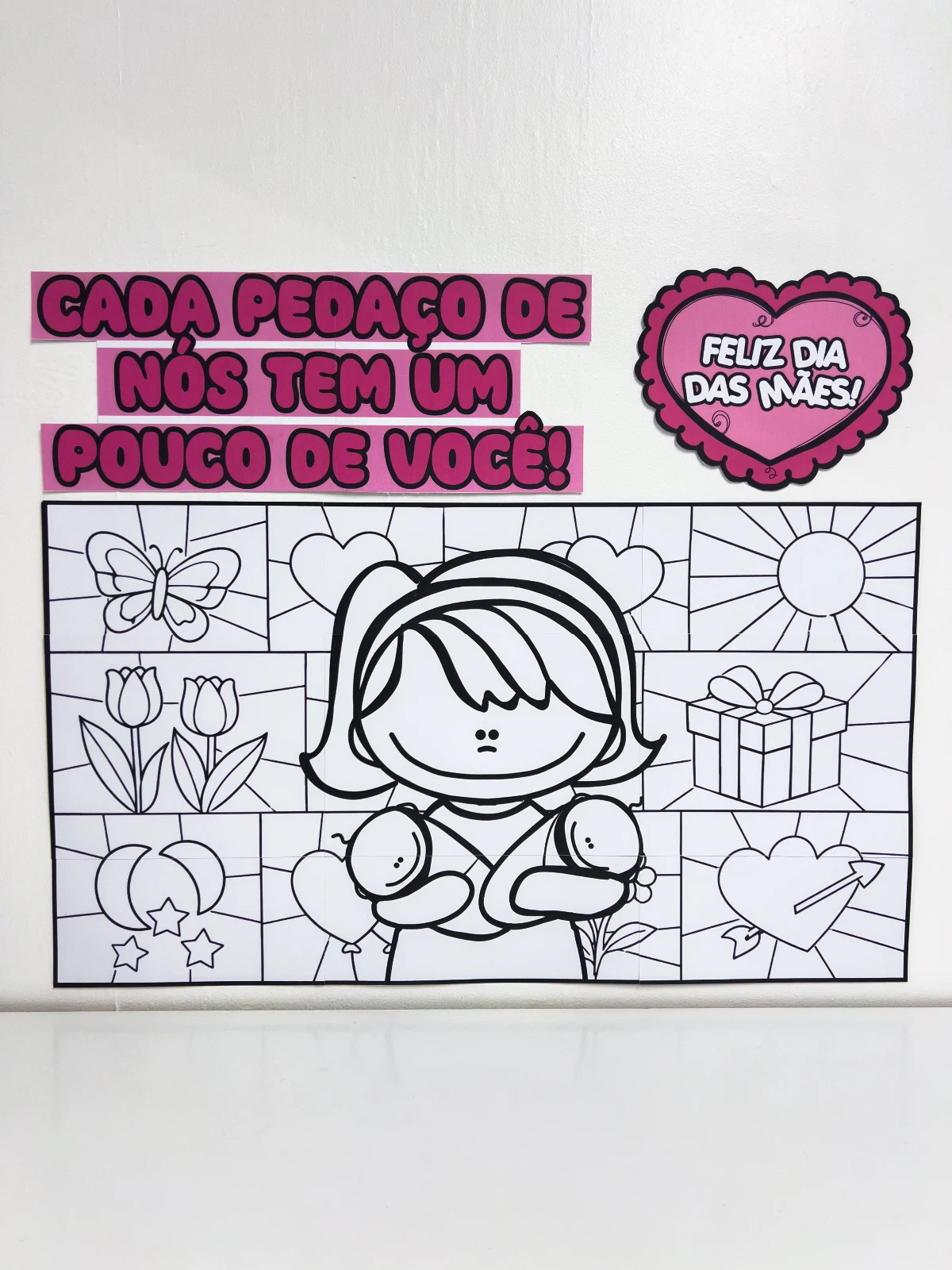 Cartaz Dia das Mães Pintura Colaborativa – Painel Coletivo para Imprimir (Educação Infantil) — amostra 3: O Cartaz Pintura…