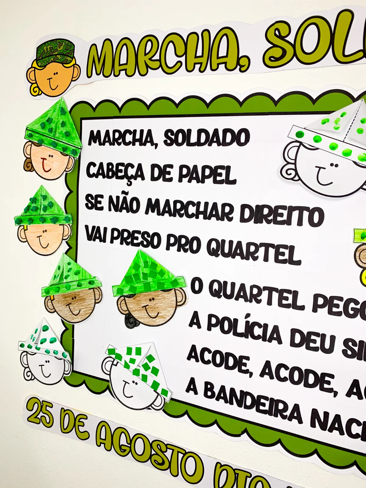 Cartaz Interativo – Marcha Soldado — amostra 2: Transforme a tradicional cantiga "Marcha Soldado" em uma atividade lúdica,…