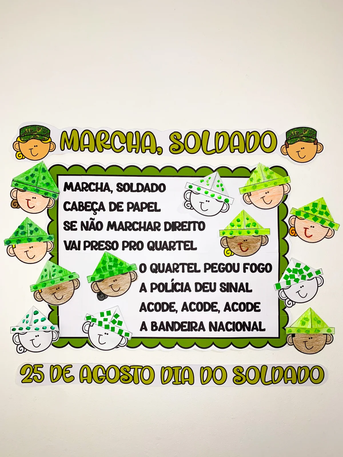 Cartaz Interativo – Marcha Soldado — amostra 4: Transforme a tradicional cantiga "Marcha Soldado" em uma atividade lúdica,…