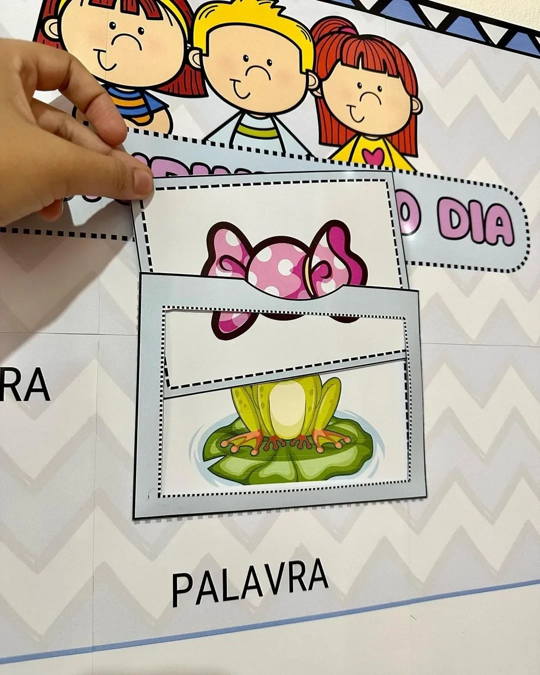 Cartaz palavrinha do dia – PDF para Imprimir | Alfabetização — amostra 4: Torne a rotina de alfabetização ainda mais… Cartaz palavrinha do dia – PDF para Imprimir | Alfabetização — amostra 4: Torne a rotina de alfabetização ainda mais…