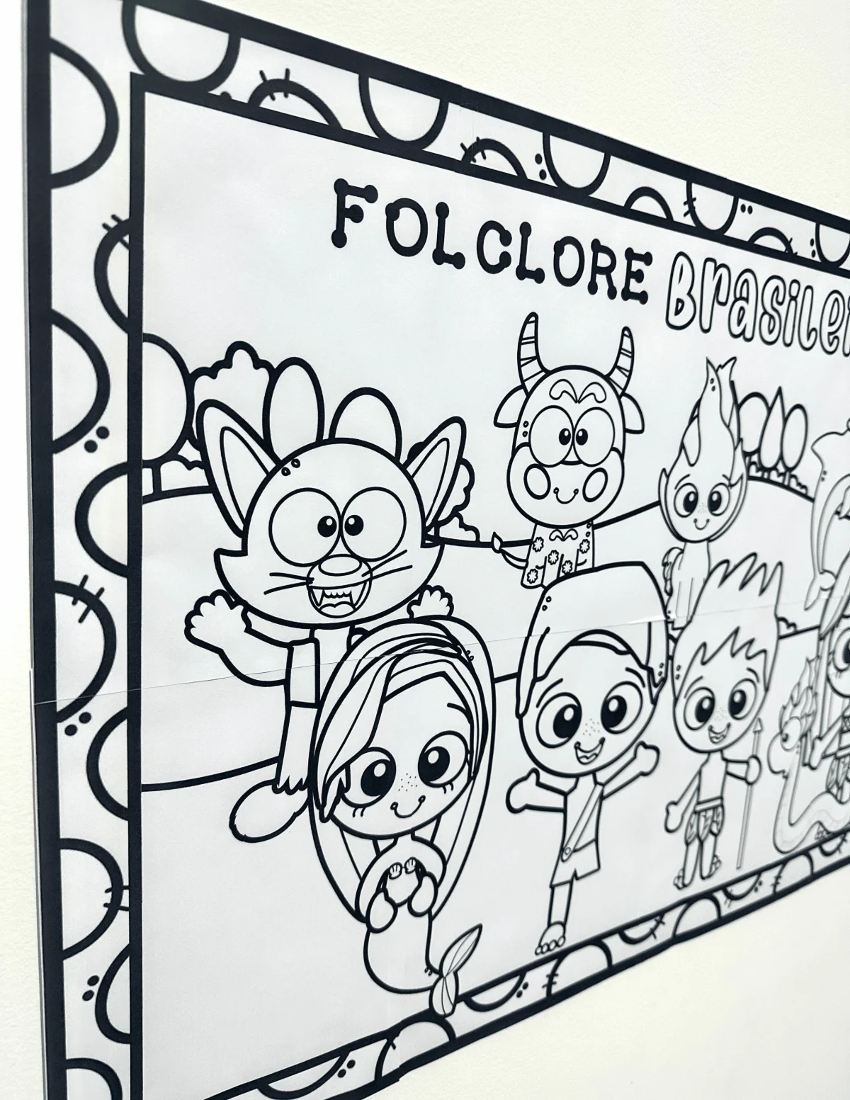 Cartaz para Pintura Coletiva – Folclore Brasileiro — amostra 2: Disponível em dois tamanhos: 8 folhas A4 e 16 folhas A4