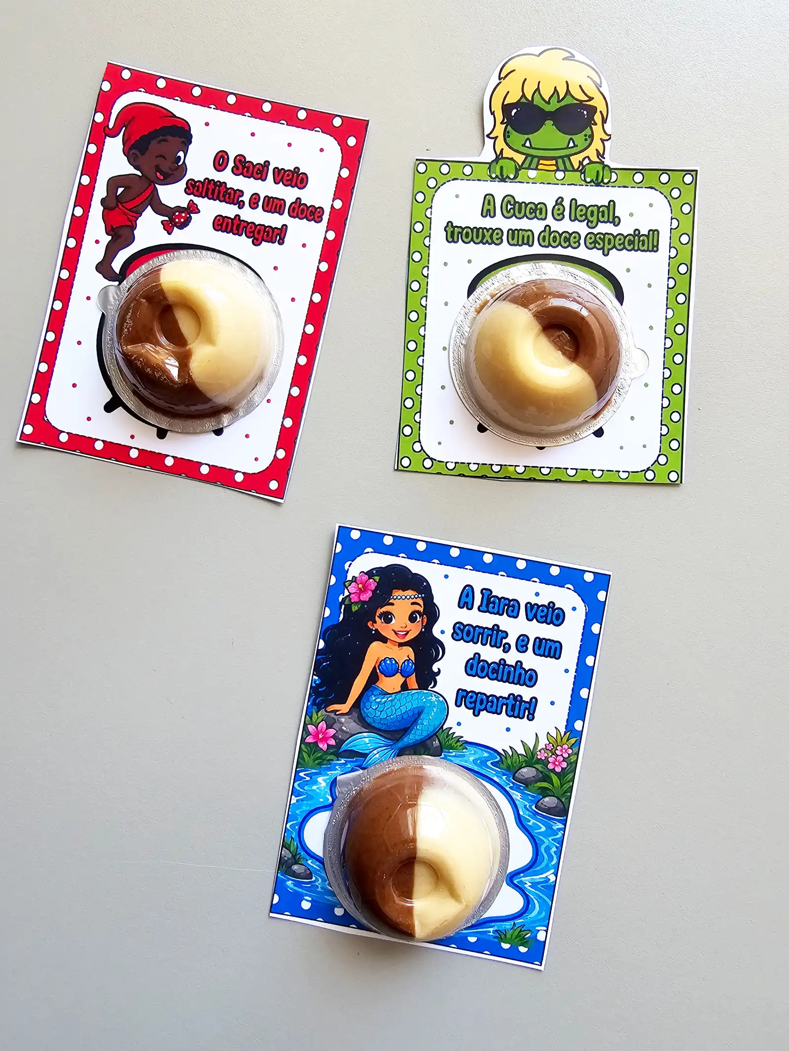 Cartões Lembrancinha de Doce Folclore Brasileiro (Saci, Cuca e Iara) — amostra 1: Adoce a Semana do Folclore na sua escola…