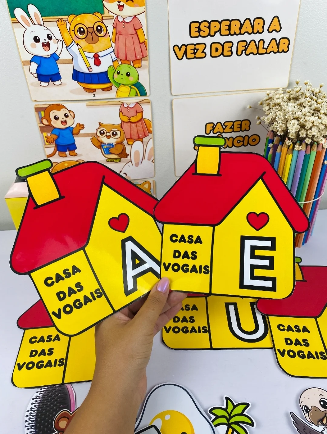 Casa das Vogais um recurso lúdico para educação e alfabetização! — amostra 2: 🏡✨ CASA DAS VOGAIS ✨🏡 Um recurso lúdico e…