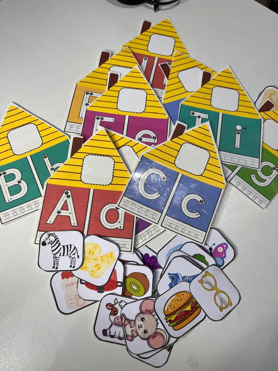 🏠 Casinha das Letras — amostra 1: A Casinha das Letras é um recurso pedagógico lúdico que auxilia no reconhecimento das…