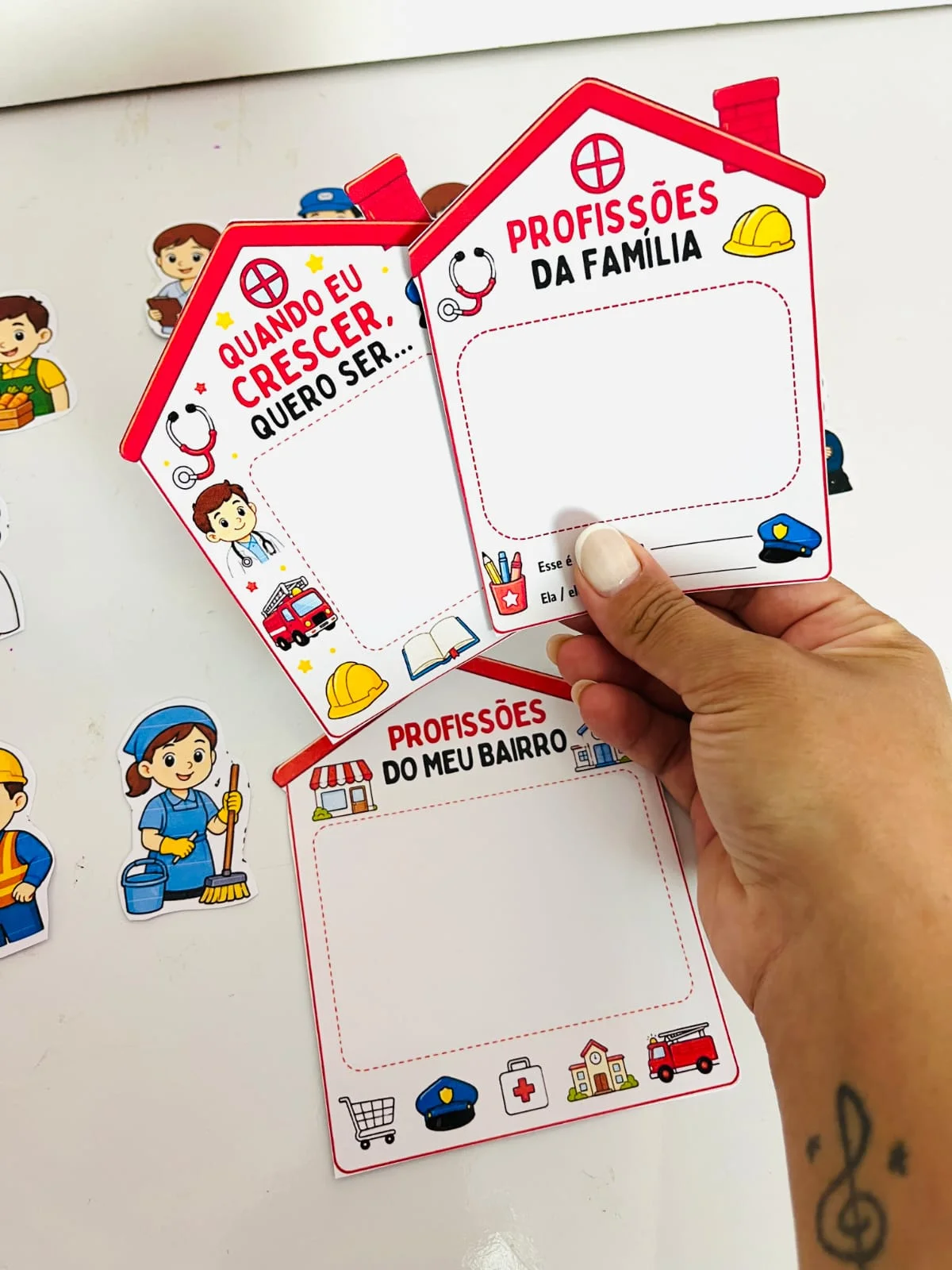 Casinha das Profissões – Recurso Interativo — Datas comemorativas para Educação Infantil: No Dia do Trabalho, professora,… Casinha das Profissões – Recurso Interativo — Datas comemorativas para Educação Infantil: No Dia do Trabalho, professora,…