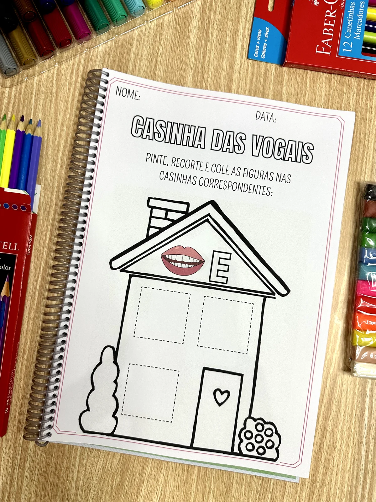 Casinha das Vogais — amostra 3: Apostila com 40 páginas de atividades para trabalhar as vogais, traçado, consciência…
