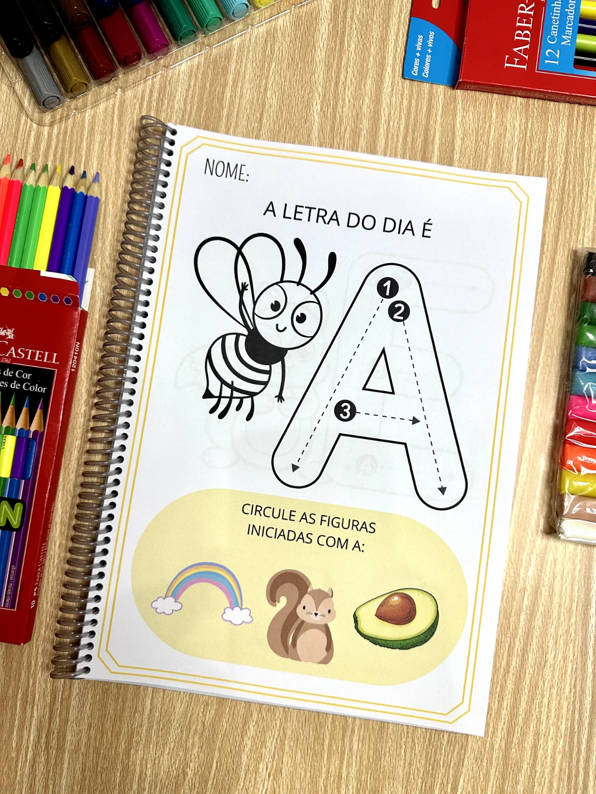 Casinha das Vogais — amostra 6: Apostila com 40 páginas de atividades para trabalhar as vogais, traçado, consciência…