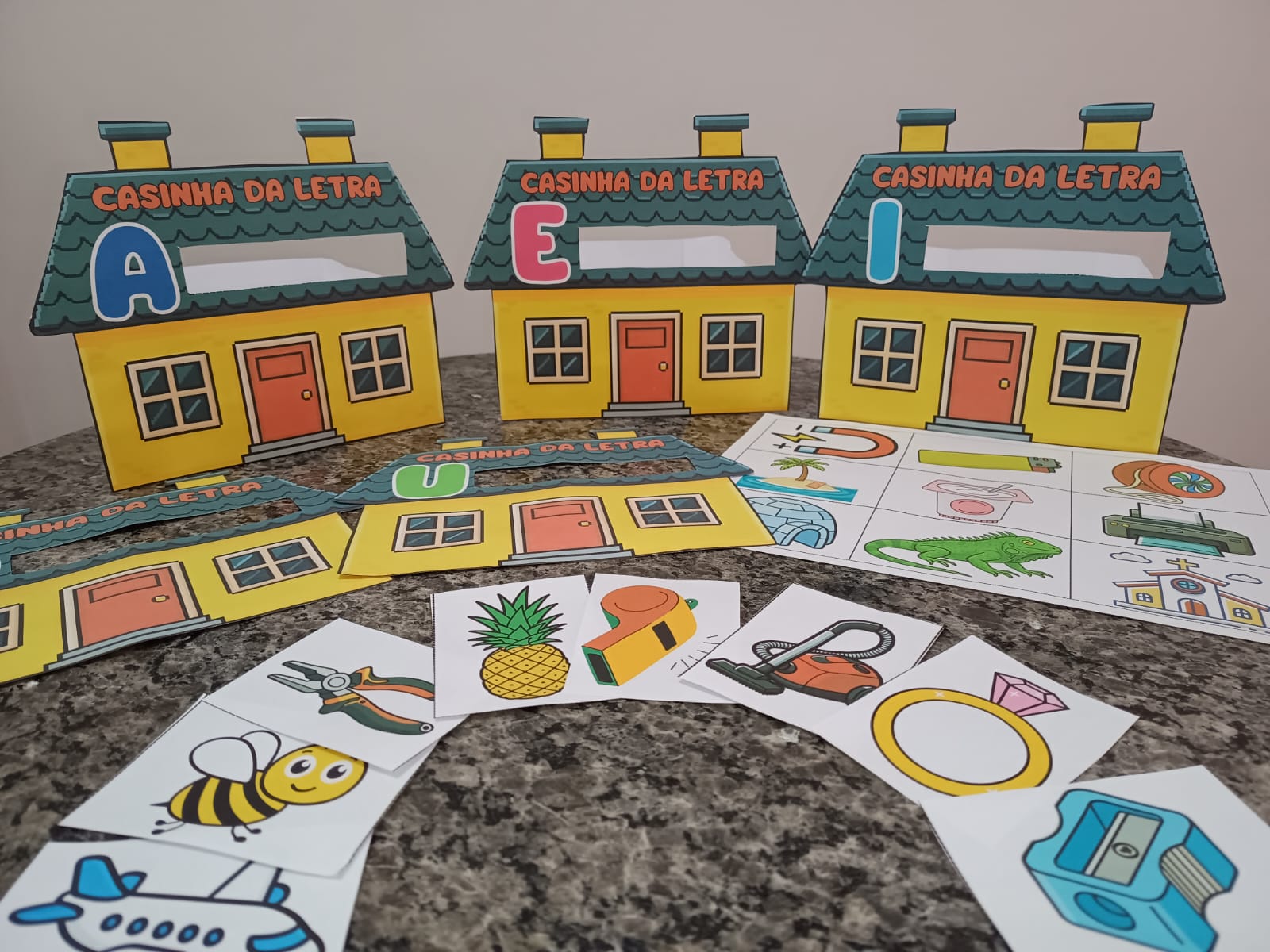 Casinhas das vogais | Educação Infantil — amostra 1: O que vem no material