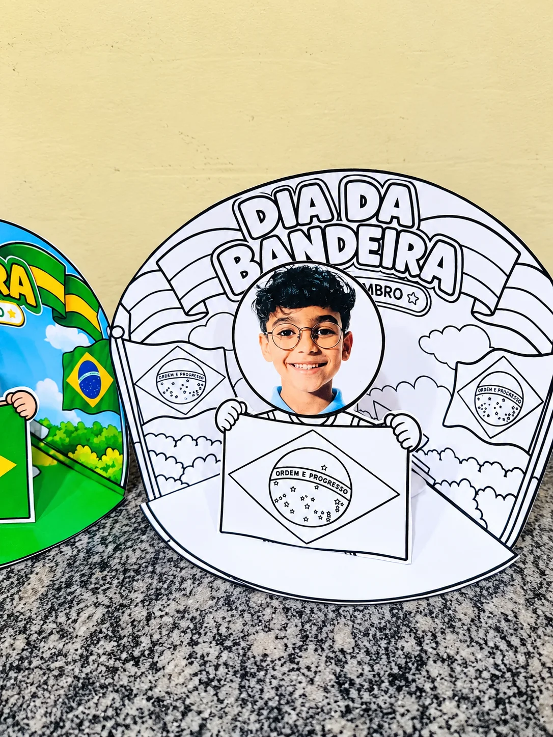 CENÁRIO 3D DIA DA BANDEIRA- INFANTIL E ANOS INICIAIS — amostra 1: Com o Cenário 3D Editável – Dia da Bandeira , você…