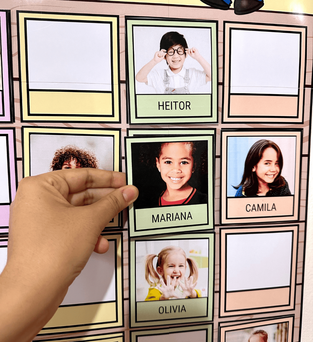 Chamadinha interativa com fotos e nomes para imprimir — amostra 6: Personalize a chamada com fotos e nomes da turma