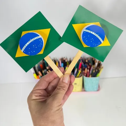 Chocalho da bandeira do Brasil — capa do material
