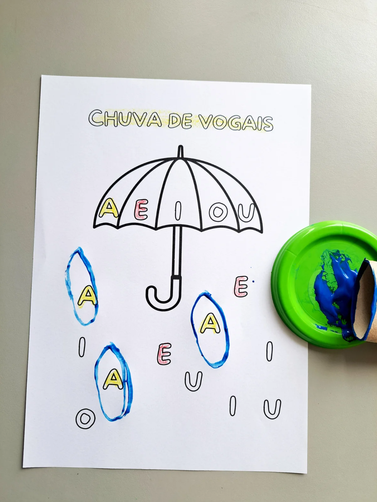 Chuva de Vogais: Folhinha das Vogais para Colorir — Alfabetização para Educação Infantil: Folhinha ilustrada para explorar…