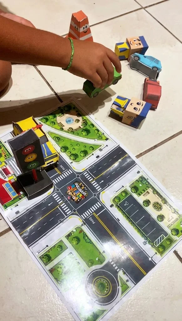 Cidade do Trânsito: Jogo Educativo para Aprender Brincando — amostra 3: Jogo educativo sobre trânsito para montar cidade,…