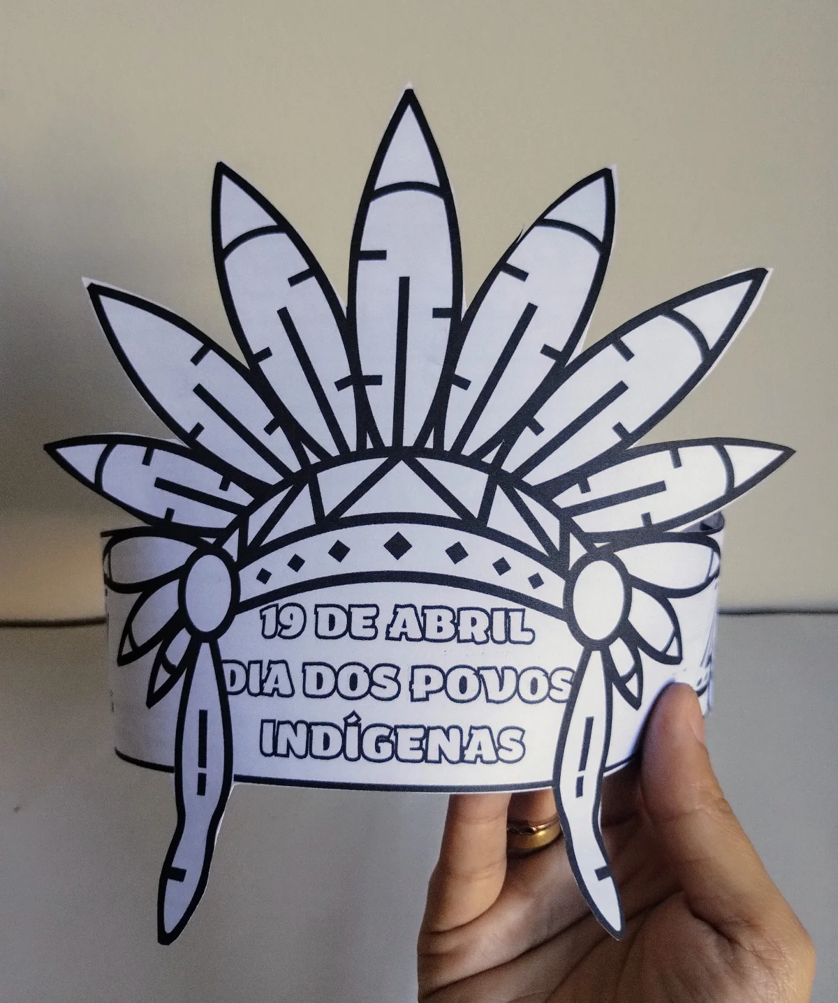 Cocar Indígena para Imprimir e Colorir — capa do material