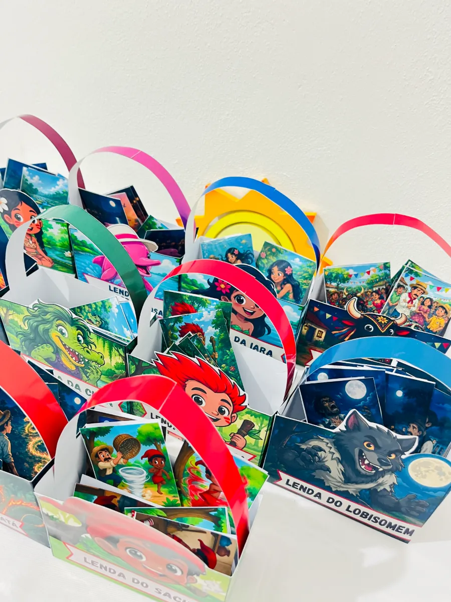 Coleção Sacolas Teatrais do Folclore Brasileiro — amostra 1: Transforme o aprendizado sobre o folclore em uma experiência…