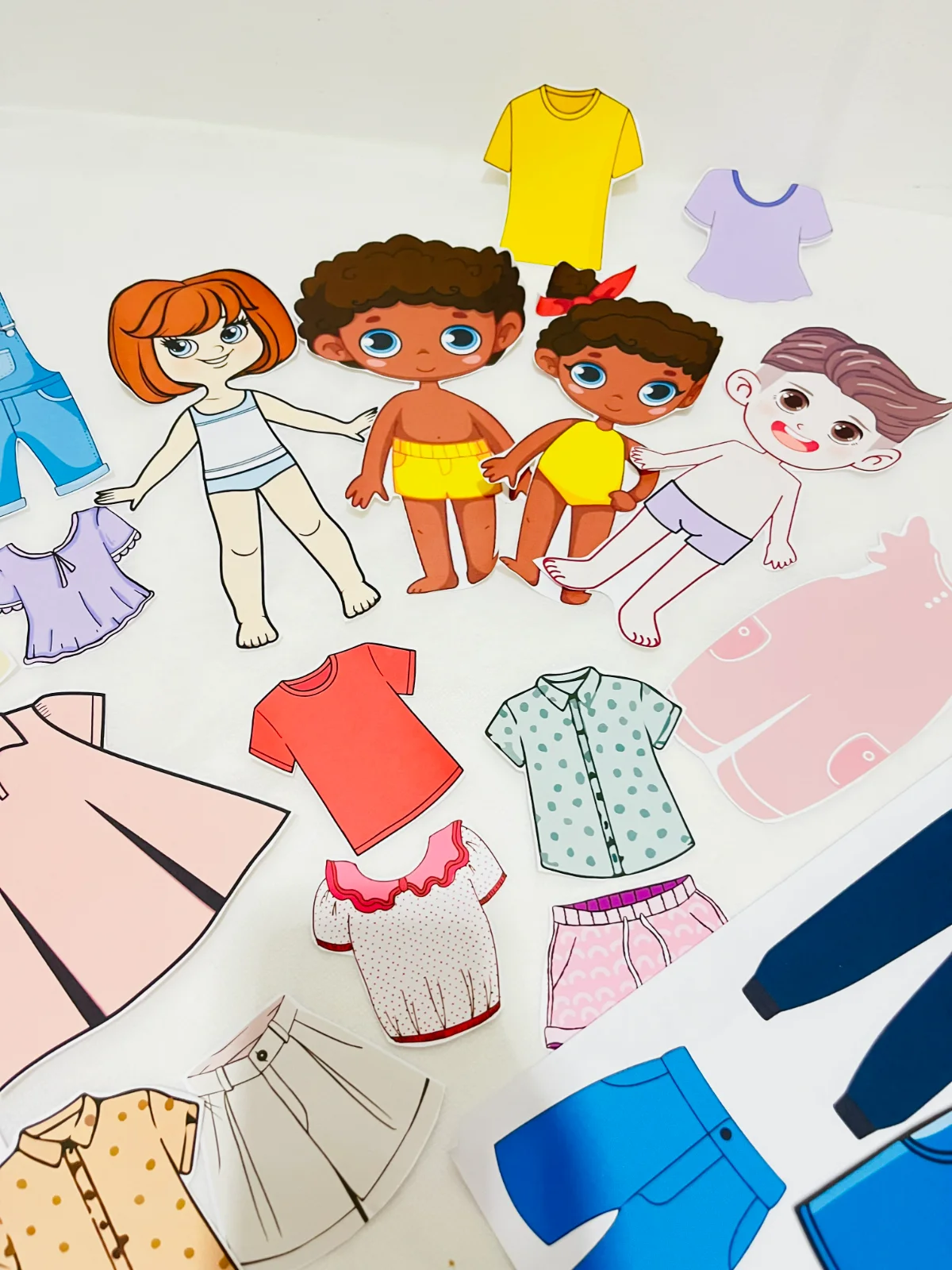 Com que roupa eu vou? — aprender a escolher também é aprender a — capa do material
