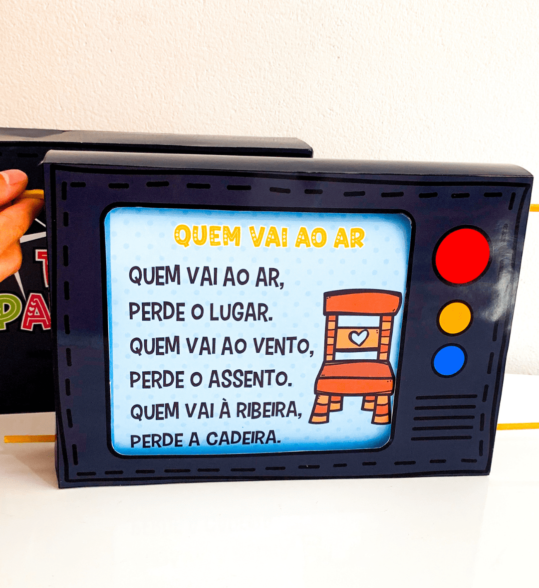 Combo Folclore Brasileiro: 8 Recursos em PDF para Imprimir — amostra 6: Explore o folclore com 8 recursos em PDF para…