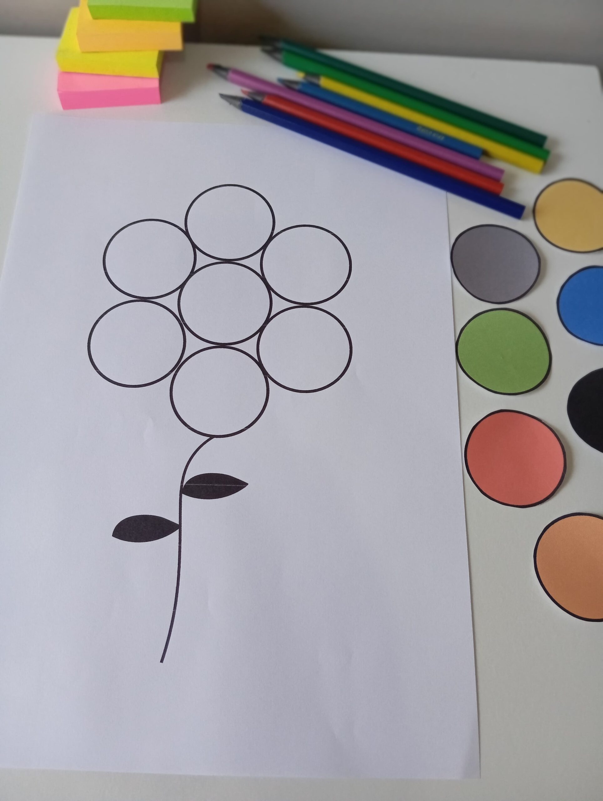 Complete a flor | Educação Infantil e Anos Iniciais — amostra 2: Sobre o COMPLETE A FLOR