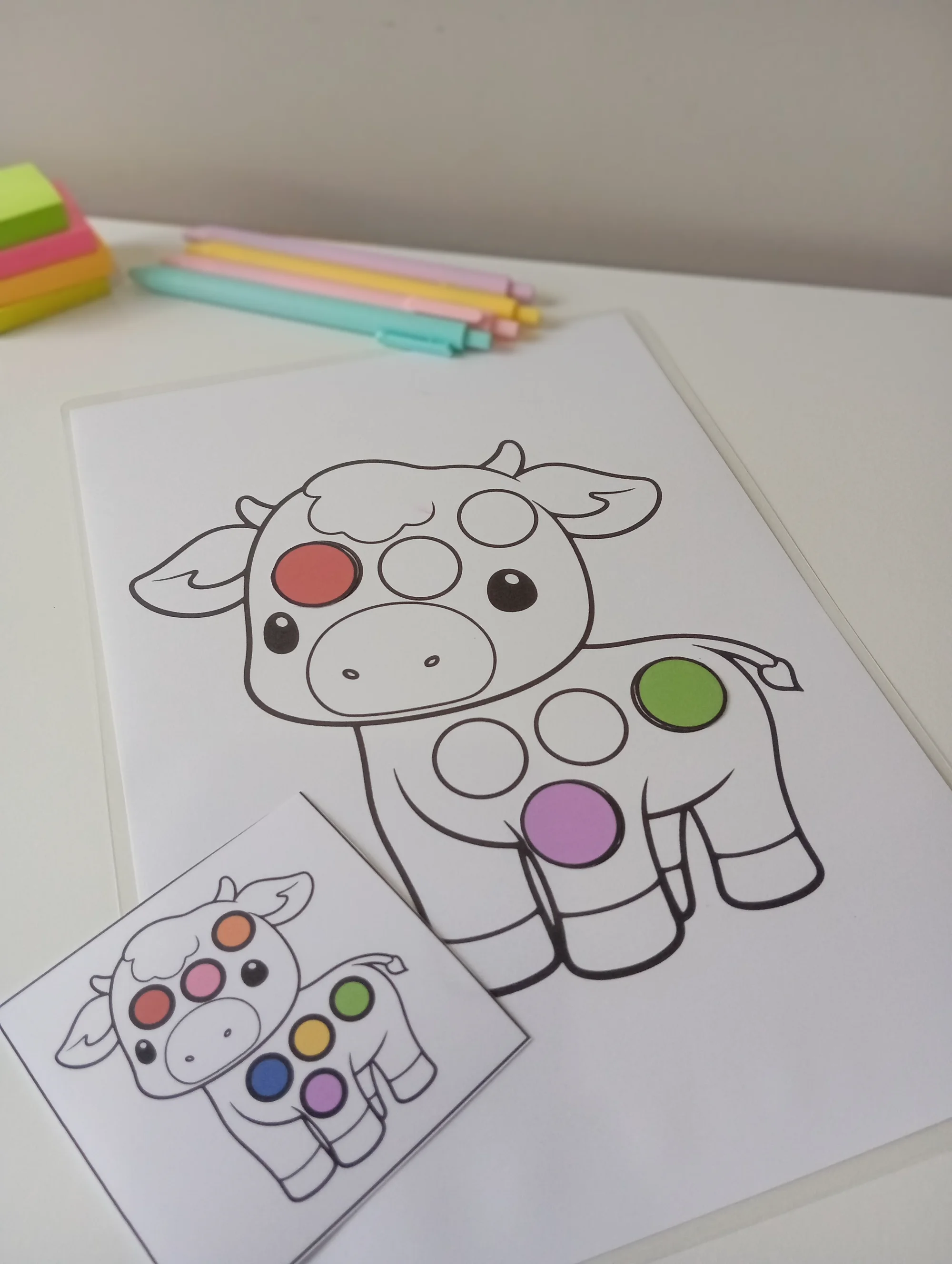 Complete a Vaquinha – Atividade de Percepção Visual, Cores — amostra 1: Atividade lúdica para as crianças completarem a…