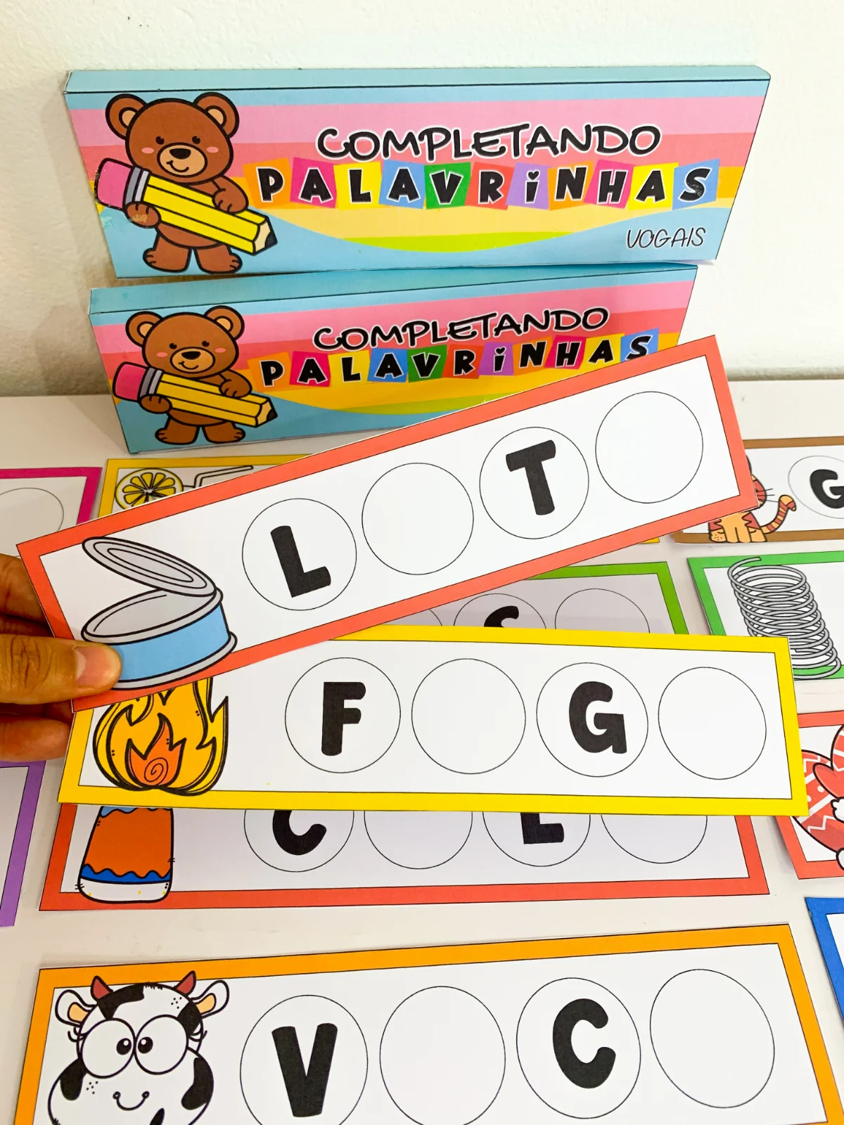 Complete as Palavrinhas com Vogais – PDF para Imprimir — amostra 5: Uma proposta pensada para crianças em fase de…