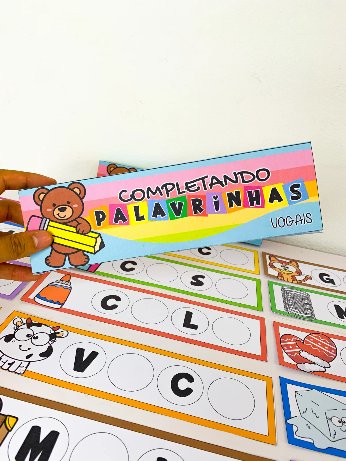 Complete as Palavrinhas com Vogais – PDF para Imprimir — Alfabetização para Educação Infantil: Uma proposta pensada para…
