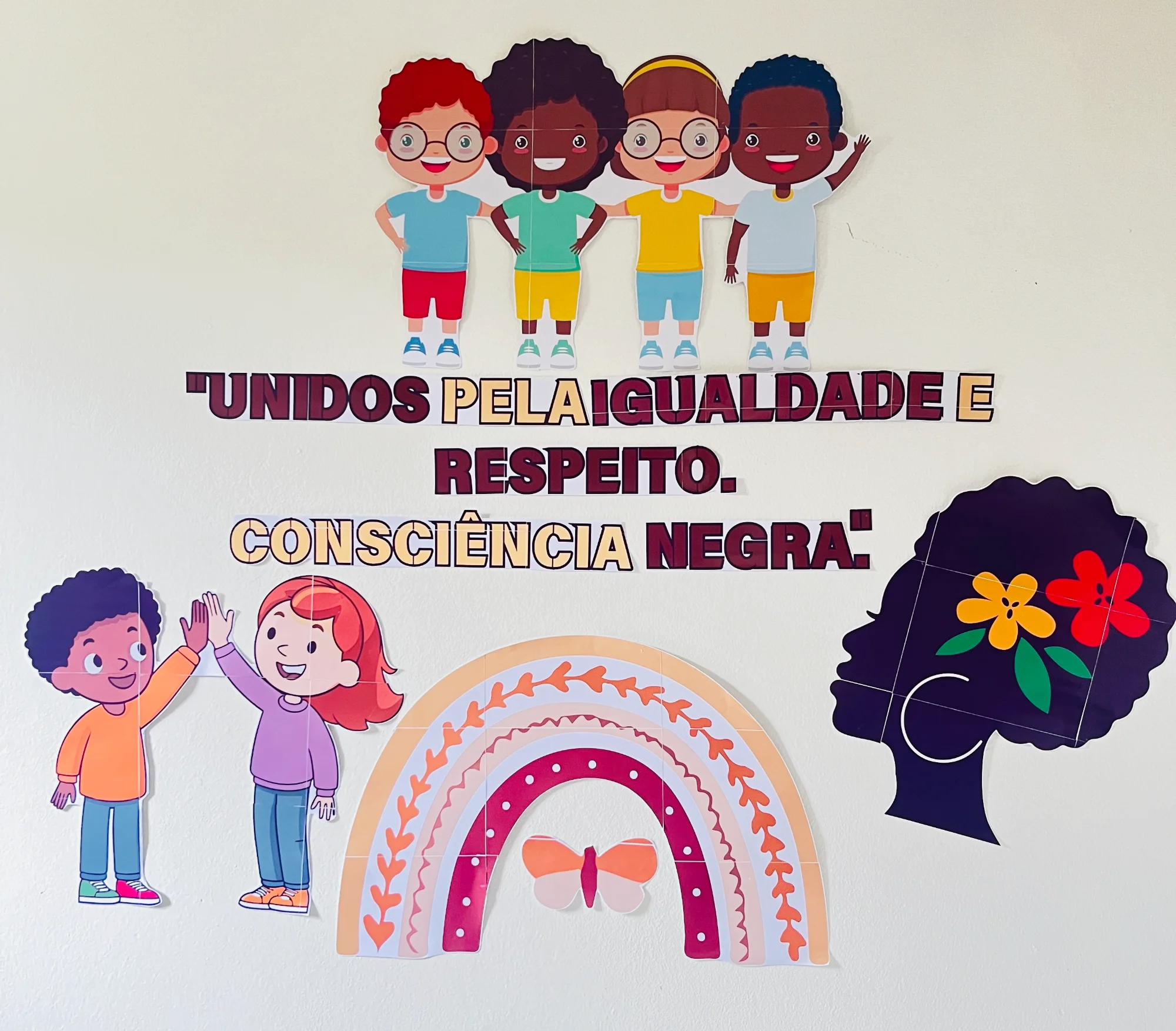 Consciência Negra: Painel para Sala de Aula — amostra 4: Painel decorativo com a mensagem “Unidos pela Igualdade e Respeito