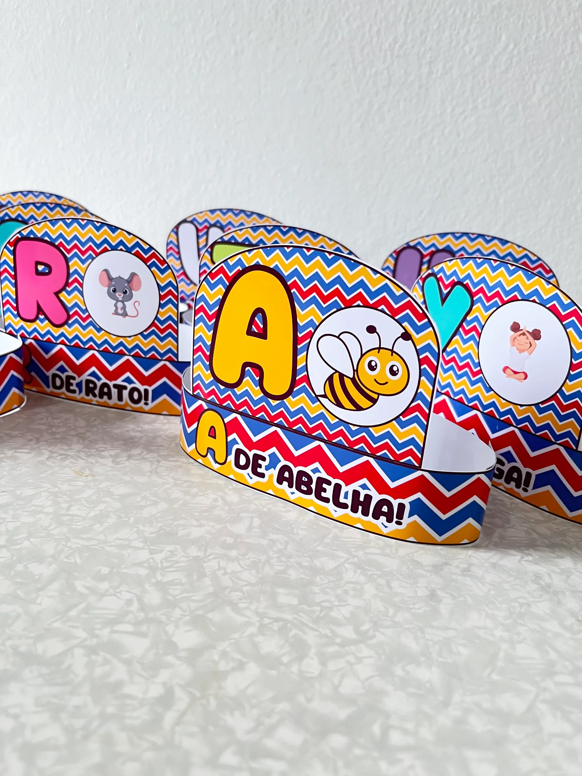 Coroas do Alfabeto Revenda – Material Pedagógico — amostra 4: Ideal para trabalhar o alfabeto completo ou somente…