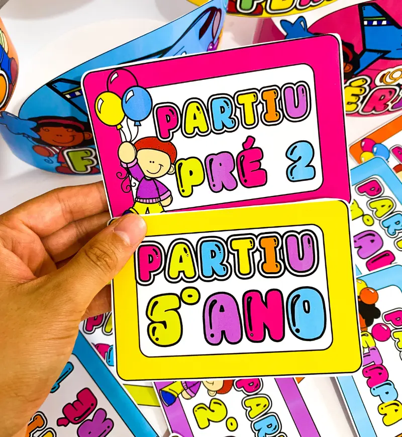 Coroas e Plaquinhas de Férias – PDF para Imprimir | 1º ao 5º ano — amostra 5: Kits de coroas coloridas e plaquinhas… Coroas e Plaquinhas de Férias – PDF para Imprimir | 1º ao 5º ano — amostra 5: Kits de coroas coloridas e plaquinhas…