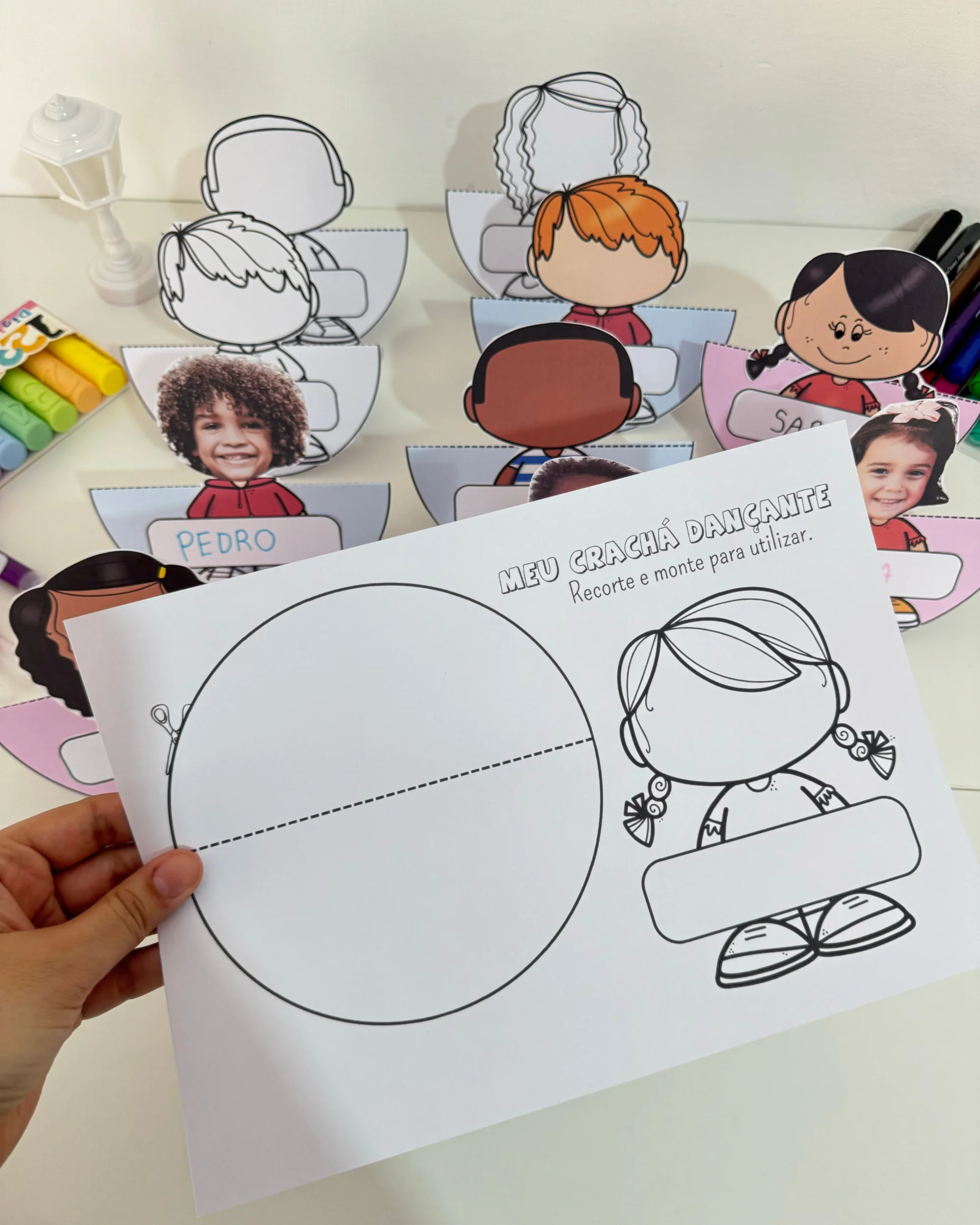 Crachá de Mesa Dançante para Educação Infantil — amostra 1: Uma opção prática e divertida para professores que procuram…