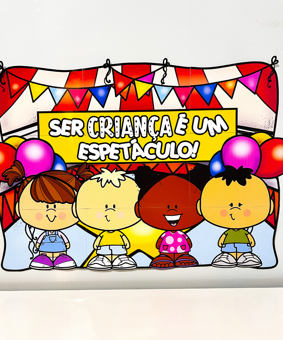 Decoração de Dia das Crianças para imprimir: tema circo — amostra 7: Prepare a sala para o Dia das Crianças com um PDF de…