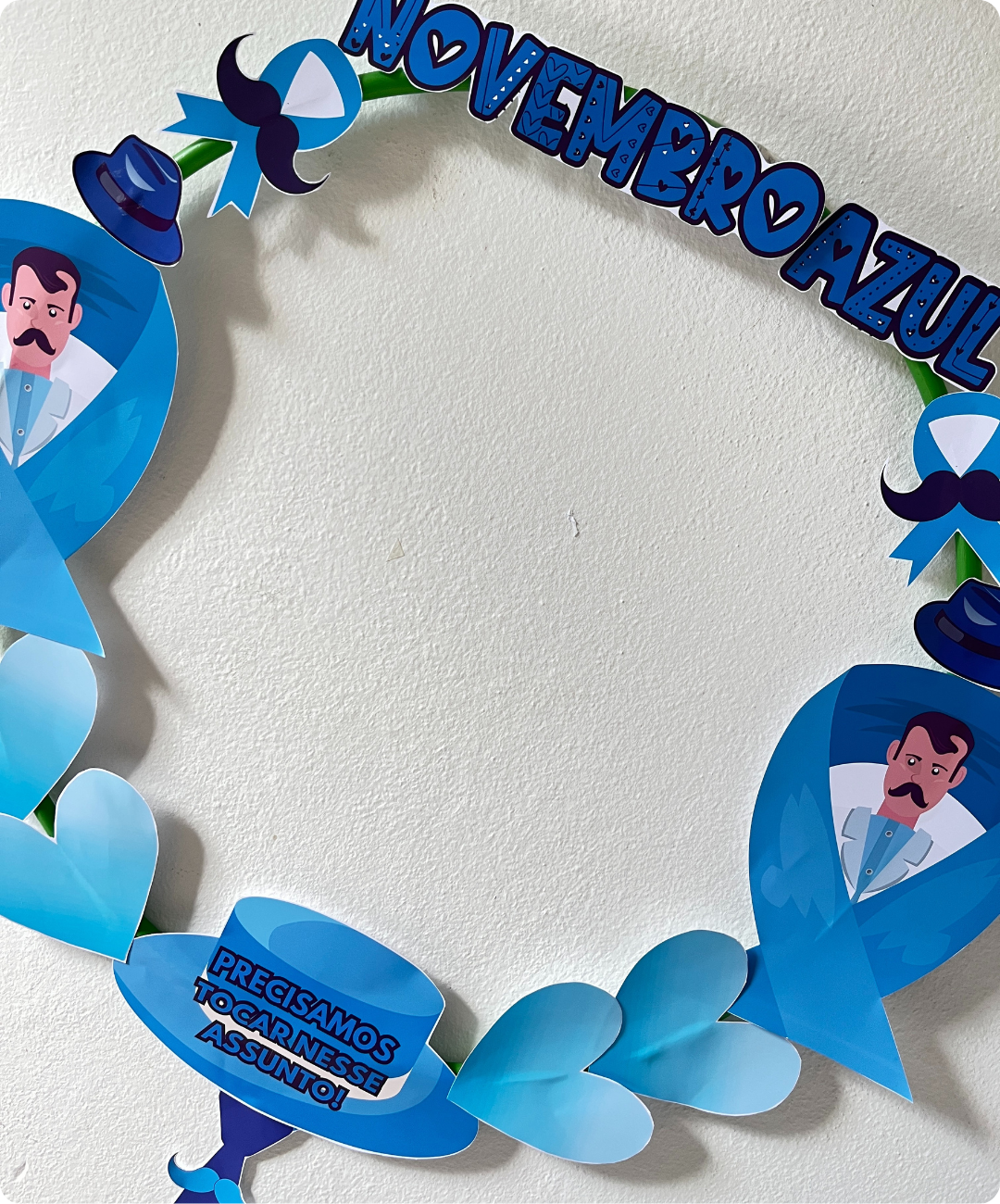 Decoração de Novembro Azul para imprimir — amostra 6: Prepare um espaço para fotos na escola com a decoração de Novembro…